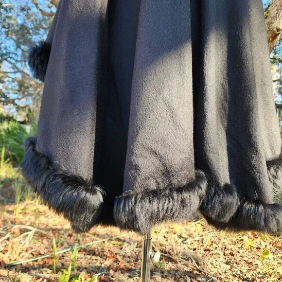 Tom Gutie Baby Alpaca Cape Fur Stunning Luxury Cape Sweater Black‎ Hand Finished